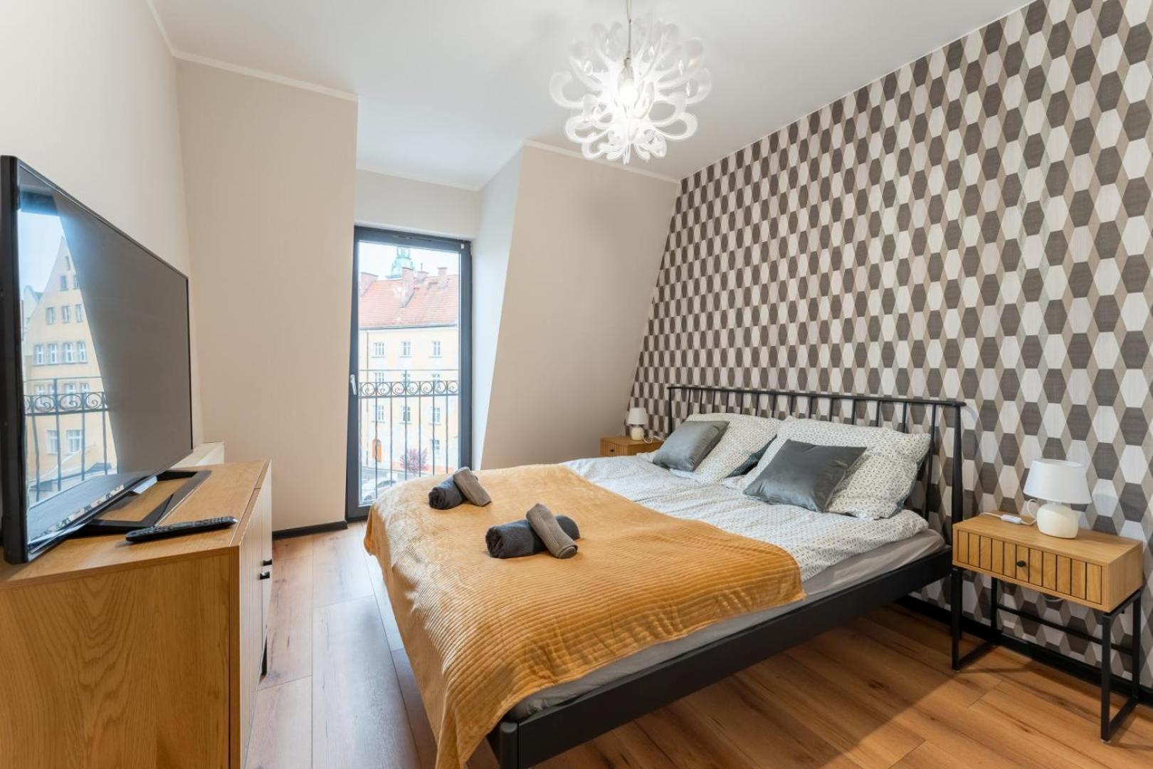 Apartament Przy Baszcie - Z Prywatnym Parkingiem W Centrum - By Spaceapart 耶莱尼亚古拉 外观 照片