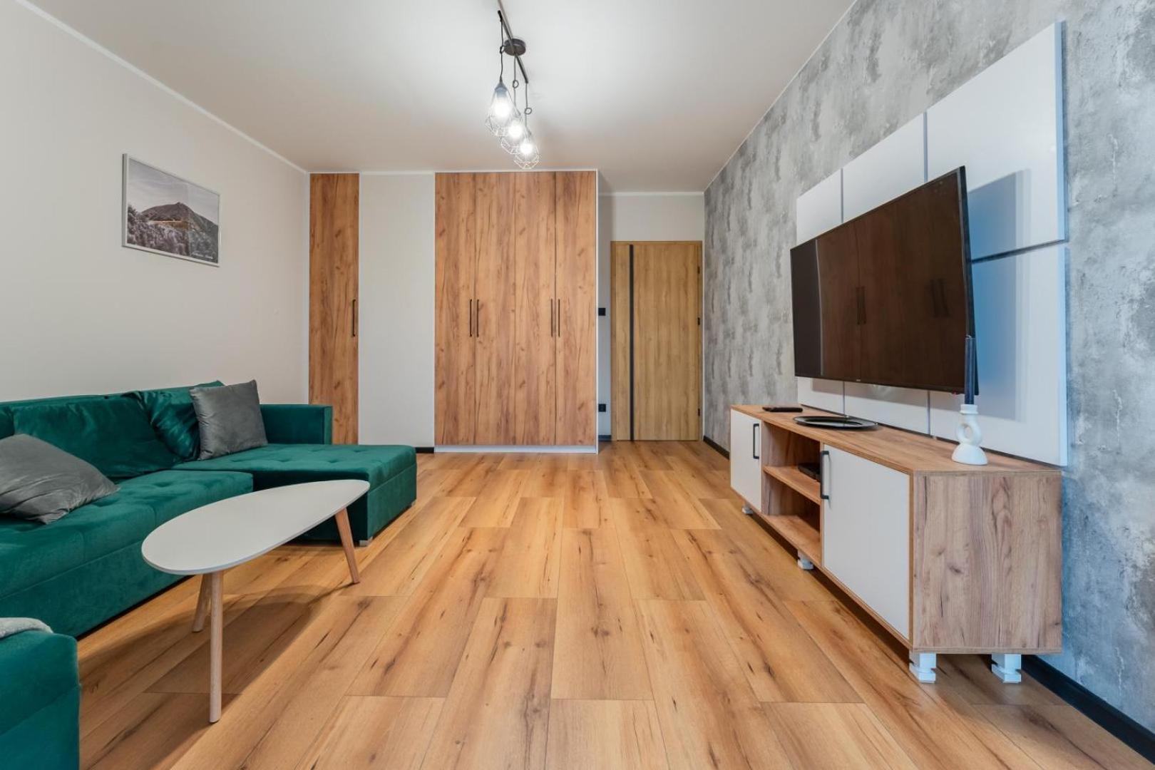 Apartament Przy Baszcie - Z Prywatnym Parkingiem W Centrum - By Spaceapart 耶莱尼亚古拉 外观 照片